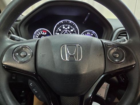 Used 2020 Honda HR-V LX image 30
