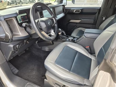 Used 2022 Ford Bronco Outer Banks AWD/4WD image 3