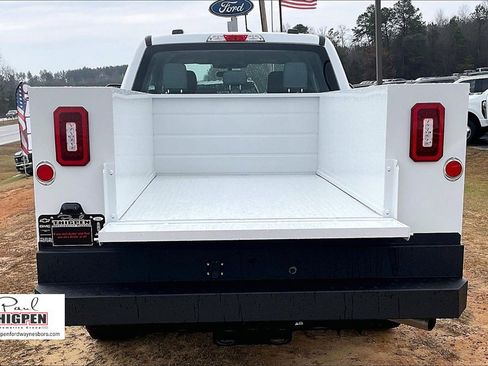 Used 2025 Ford F250 XL w/ XL Chrome Package image 17