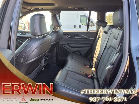 New 2025 Jeep Grand Cherokee Altitude w/ Trailer Tow Package image 5