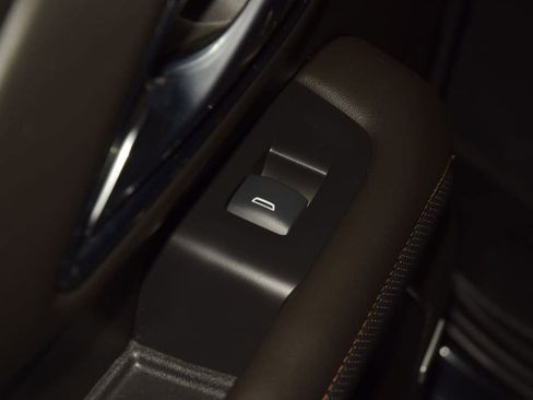 Used 2024 GMC Yukon AT4 w/ AT4 Premium Package AWD/4WD image 48