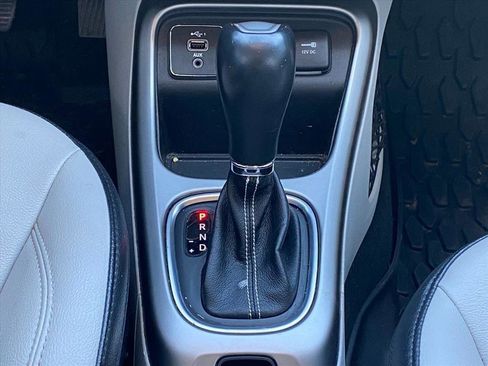 Used 2020 Jeep Compass Latitude image 12