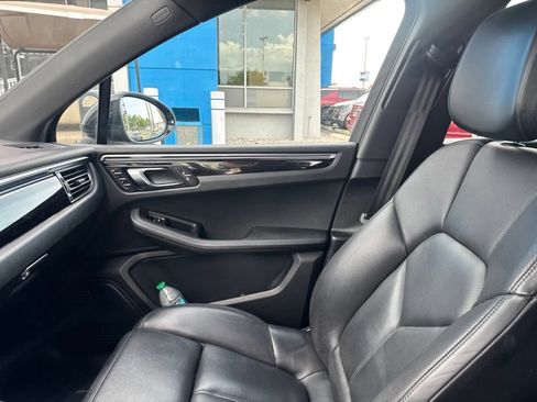 Used 2021 Porsche Macan AWD/4WD image 17