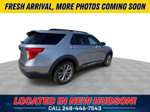 Used 2022 Ford Explorer XLT w/ Equipment Group 202A RWD image 2