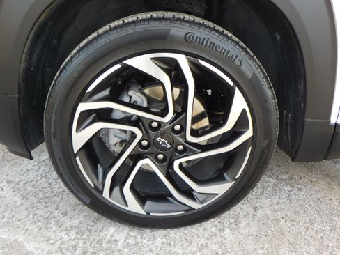 Used 2024 Chevrolet TrailBlazer RS w/ Convenience Package image 9