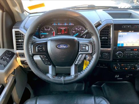 Certified 2017 Ford F250 XLT w/ XLT Premium Package image 5