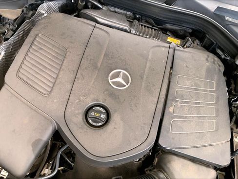 Used 2023 Mercedes-Benz GLC 300 4MATIC image 33