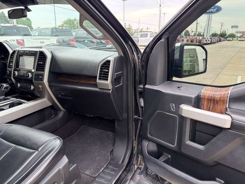 Used 2018 Ford F150 Lariat w/ Equipment Group 502A Luxury AWD/4WD image 13