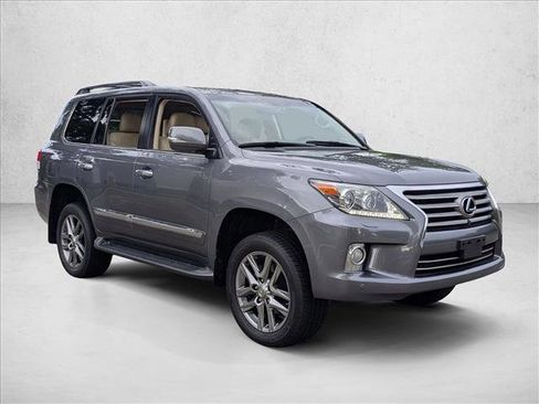 Used 2013 Lexus LX 570 4WD w/ Luxury Pkg image 2