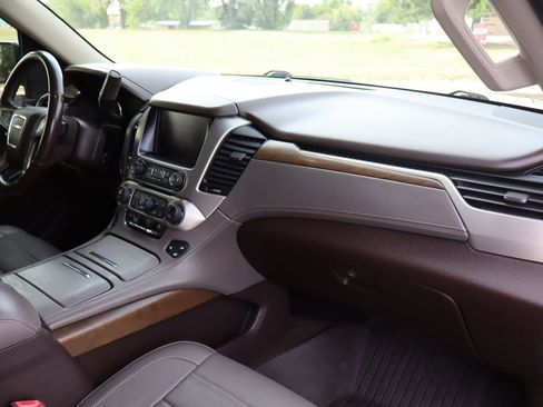 Used 2018 GMC Yukon Denali w/ Denali Ultimate Package AWD/4WD image 17