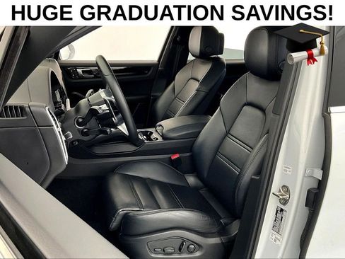 Used 2023 Porsche Cayenne AWD/4WD image 31