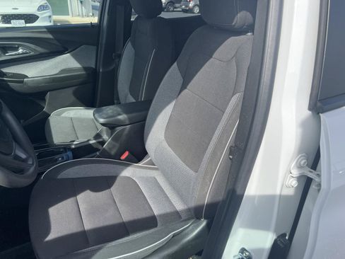 Used 2023 Chevrolet TrailBlazer LT w/ Convenience Package AWD/4WD image 9