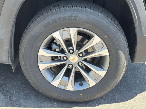 Used 2025 Chevrolet Equinox LT AWD/4WD image 30