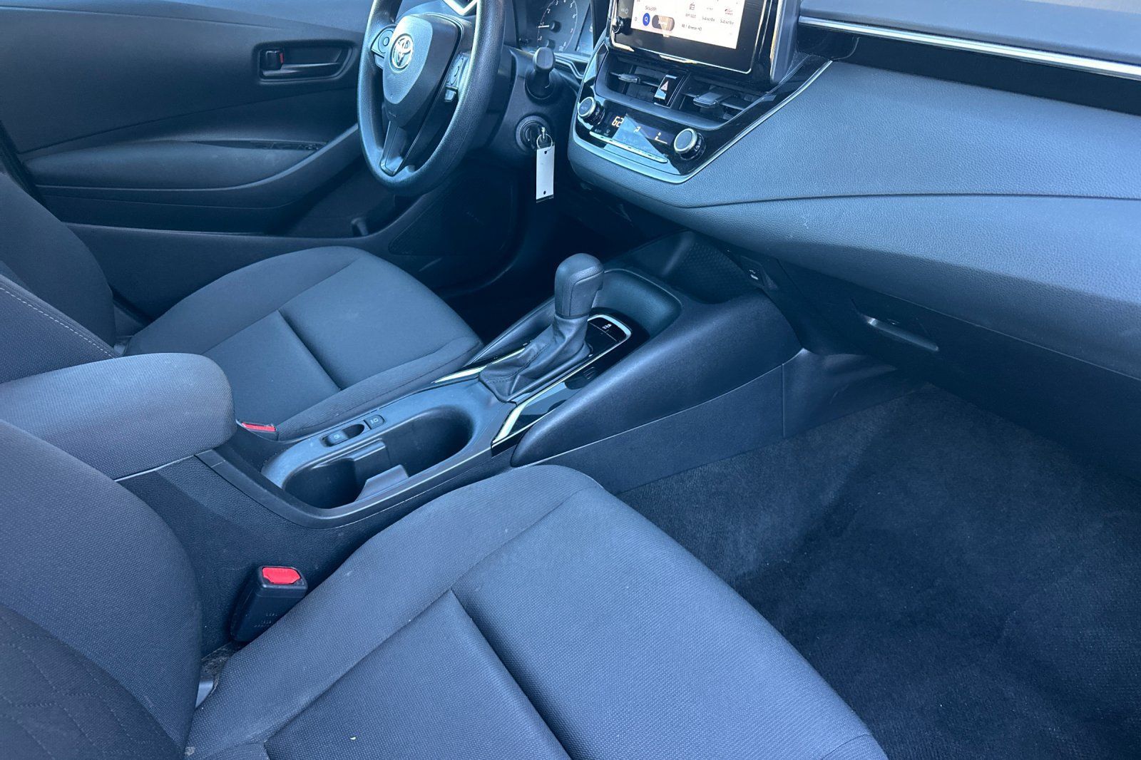 Used 2024 Toyota Corolla LE FWD image 14