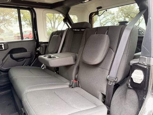 Used 2025 Jeep Wrangler Unlimited Rubicon 4xe AWD/4WD image 20