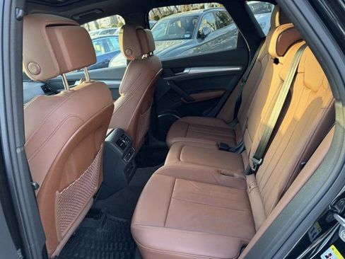Certified 2025 Audi Q5 2.0T Premium w/ Convenience Plus Package image 34