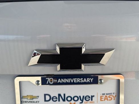 New 2026 Chevrolet Equinox RS AWD/4WD image 32