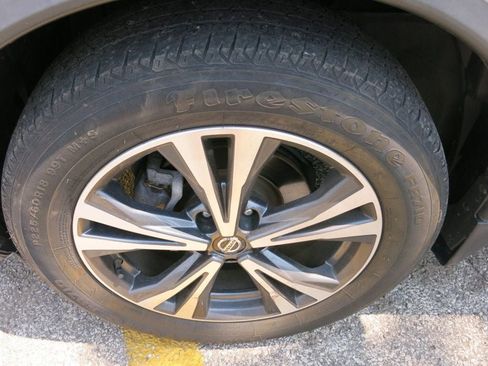 Used 2018 Nissan Rogue SL FWD image 32