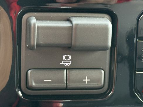 New 2026 GMC Sierra 3500 SLT w/ SLT Premium Package image 39