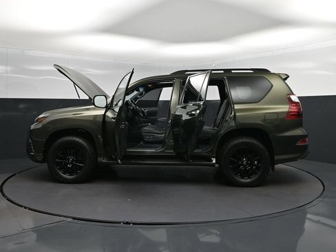 Used 2022 Lexus GX 460 w/ Black Line Special Edition AWD/4WD image 46