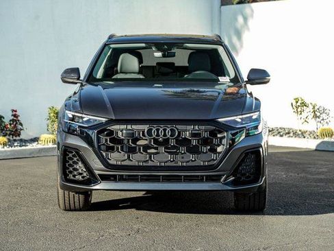 Certified 2025 Audi Q8 Premium Plus w/ Premium Plus Package image 3