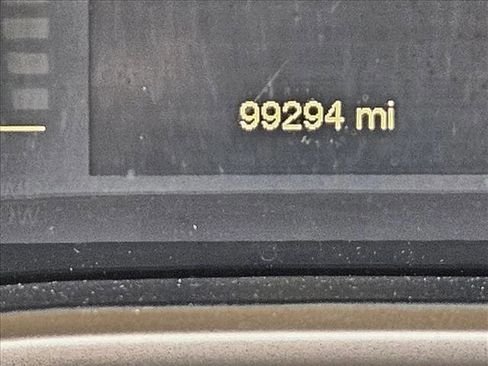 Used 2017 Jeep Cherokee Latitude image 11