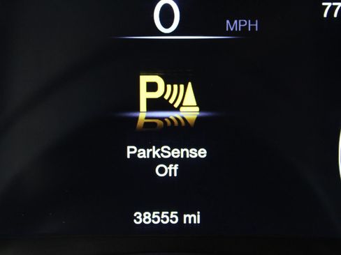 Used 2021 Jeep Grand Cherokee Altitude AWD/4WD image 19