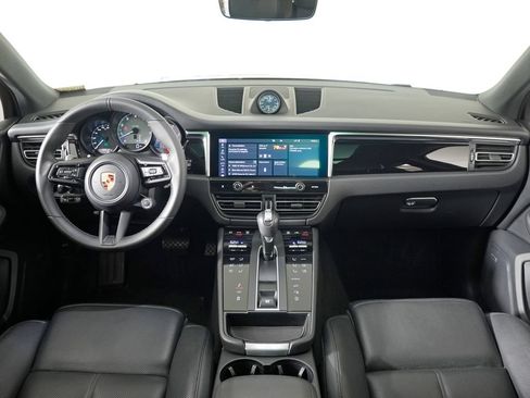Certified 2023 Porsche Macan S AWD/4WD image 24