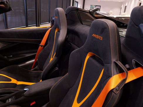 Used 2024 McLaren 750S Spider image 35