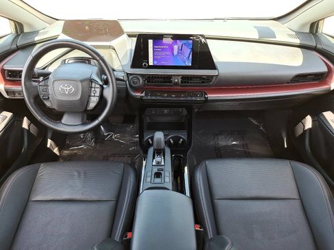 Used 2023 Toyota Prius Prime FWD image 9