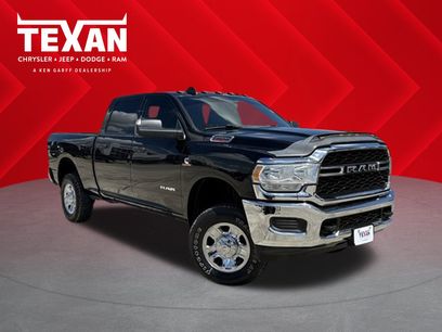 Used 2022 RAM 2500 Tradesman w/ Chrome Appearance Group
