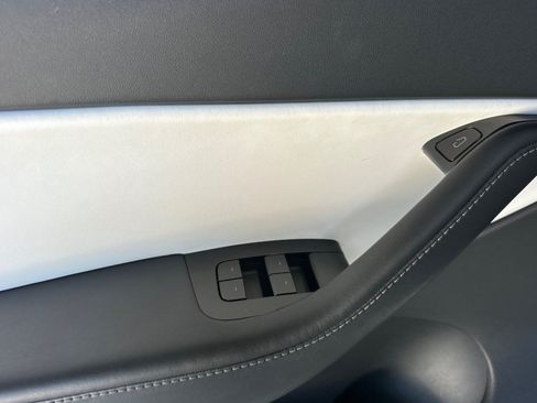 Used 2021 Tesla Model Y Performance AWD/4WD image 12