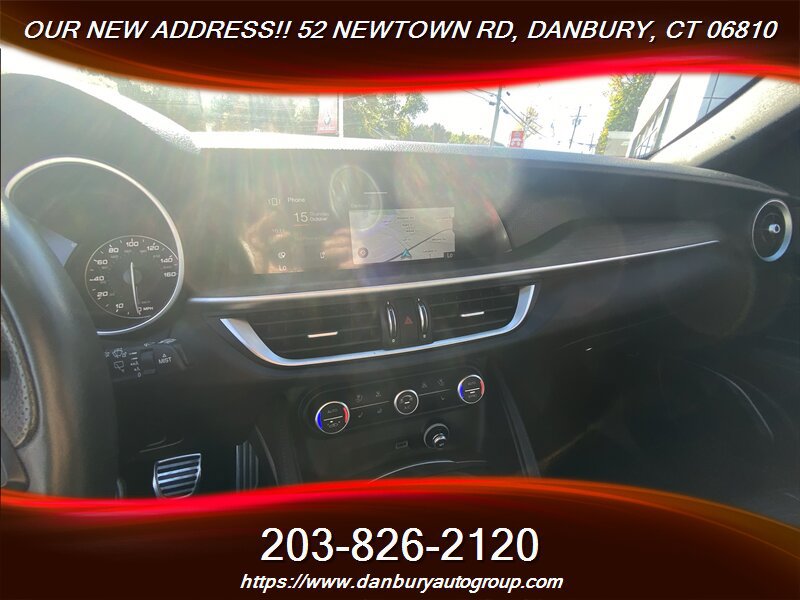 Used 2023 Alfa Romeo Stelvio Ti AWD/4WD image 11