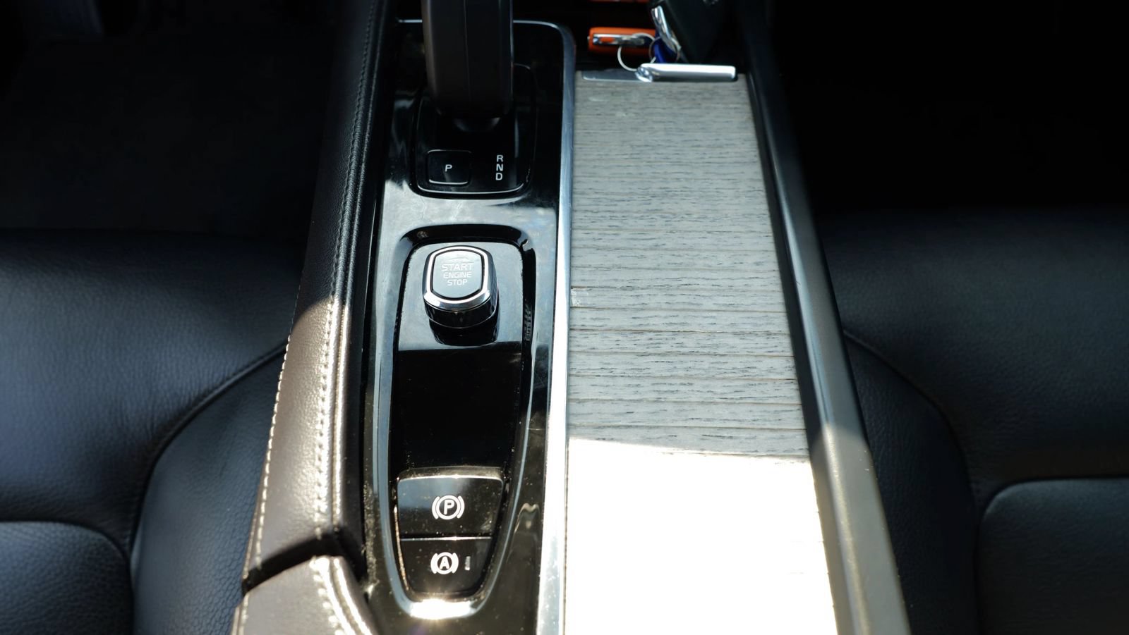 Used 2023 Volvo S90 B6 Plus AWD/4WD image 22