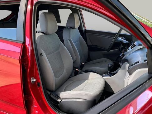 Used 2016 Hyundai Accent SE FWD image 9