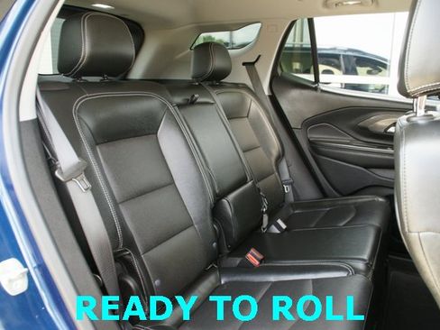 Used 2023 GMC Terrain SLT image 30