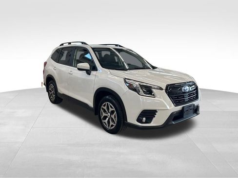Certified 2024 Subaru Forester Premium AWD/4WD image 30