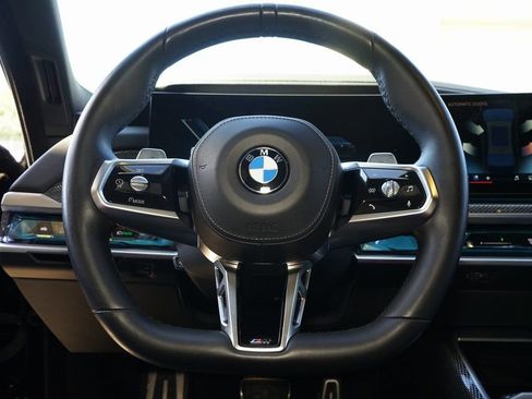 Used 2023 BMW 740i image 12