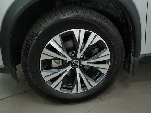 Used 2022 Nissan Rogue SV image 29