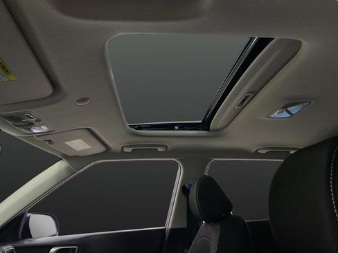 New 2026 Hyundai Venue SEL image 7