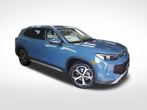 New 2025 Volkswagen Tiguan SE image 41