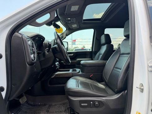 Used 2022 GMC Sierra 3500 Denali w/ Denali Ultimate Package AWD/4WD image 16