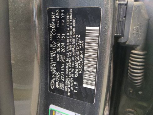 Used 2025 Hyundai Elantra Sport FWD image 33