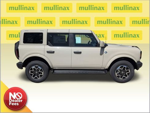 New 2026 Ford Bronco Outer Banks AWD/4WD image 2