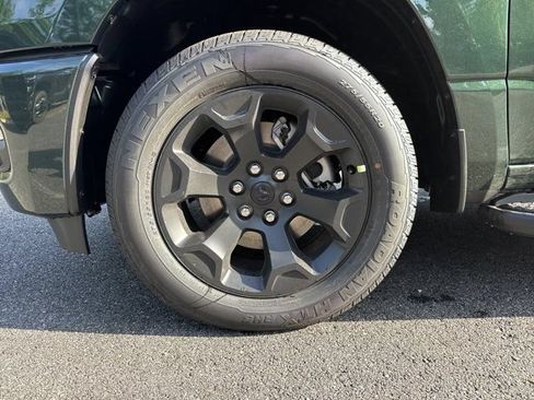New 2026 RAM 1500 Express AWD/4WD image 11
