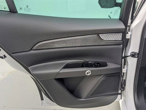 Used 2024 Maserati Grecale GT image 73
