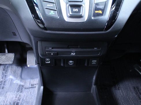 Used 2021 Honda Odyssey Touring image 27