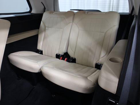 Used 2018 Mercedes-Benz GLS 450 4MATIC image 26