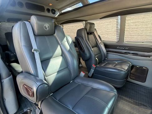 Used 2019 GMC Savana 2500 image 5