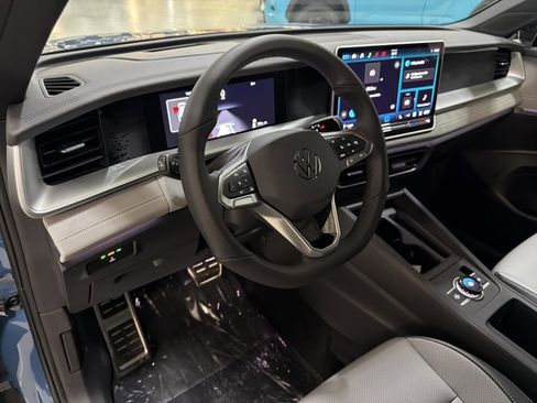 New 2026 Volkswagen Tiguan SE R-Line AWD/4WD image 15